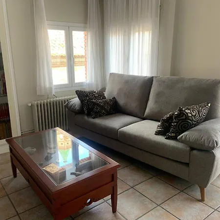 3 Bedrooms With Terrace And Wifi At Teruel